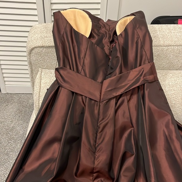 Gorgeous Elegant Halter Dress/midi/wedding guest - Picture 4 of 4